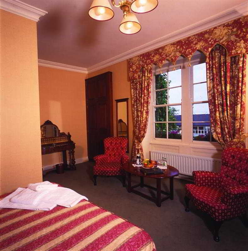 Londonderry Arms Hotel Carnlough Exterior foto